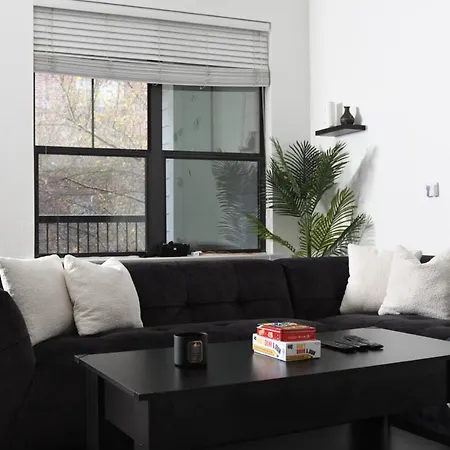 Upscale Midtown Studio Gym Pool